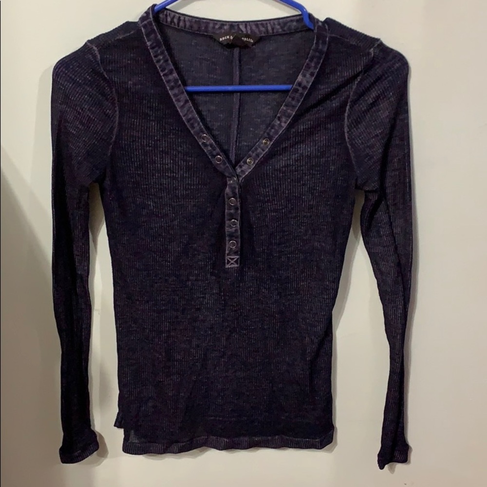 Rock & Republic- V-neck Button Up Navy Ling Sleeve